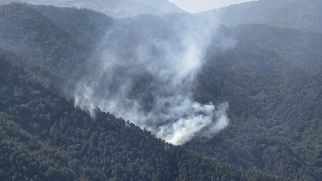 Нов пожар избувна во Штип, а гори и над селото Белица во близина на „Јасен“ – активирани два „ертрактори“
