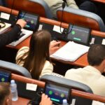 Разрешени министрите Трипуновски, Стоиљковиќ, Алиу, Лимани, Перински и Салиу