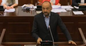 (ВИДЕО) Битиќи: Ребалансот е фактура за владиниот дебакл, дефицитот руши рекорди, а власта крати од граѓаните и инвестициите