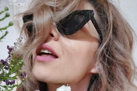 Јелена Јованова во црно боди и мрежести чорапи покажа брутална сексапилност од која застанува здивот