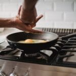 Урамнотежениот појадок е клучот за енергија за целиот ден. Што е најдобро да се јаде наутро?