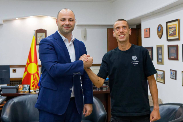Најдобриот македонски атлетичар Дарио Ивановски ќе ја унапредува физичката подготвеност на војниците