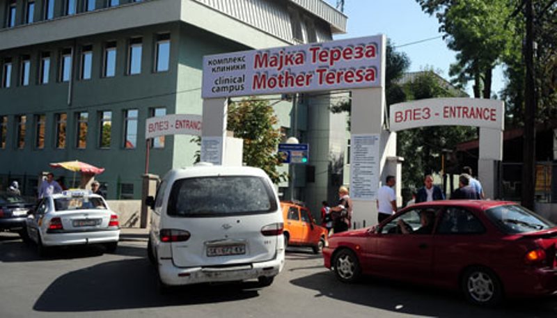На Клинички во Скопје пренесен тешко повреден 48-годишник додека извршувал работни задачи