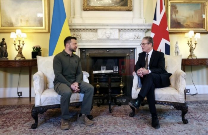 Стармер во последната официјална посета на Украина порача дека поддршката од Обединетото Кралство ќе остане цврста како челик
