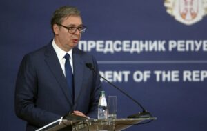 Вучиќ: Го поддржувам предлогот да се истражи како функционери купувале вили во странство