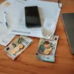 Колку пари треба да имате на страна за да преживеете шест месеци без работа?
