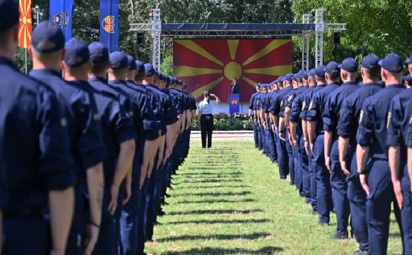 Нова генерација полицајци го засили МВР – промовирани 496 службеници