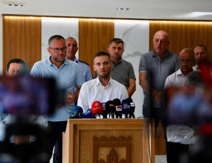 ЦУК распореди цистерни со вода во Гостивар, во текот на денот пристигнуваат уште девет