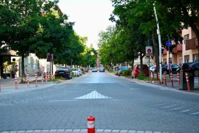Доцна синоќа некој пукал од возило во движење во Центар