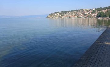 Нивото на водата на Охридско Езеро 14 сантиметри над просекот, температурата на водата 24 степени