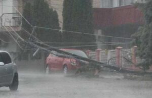 Петнаесет повредени во силното невреме во Скопје, над 8.300 повици на бројот 112