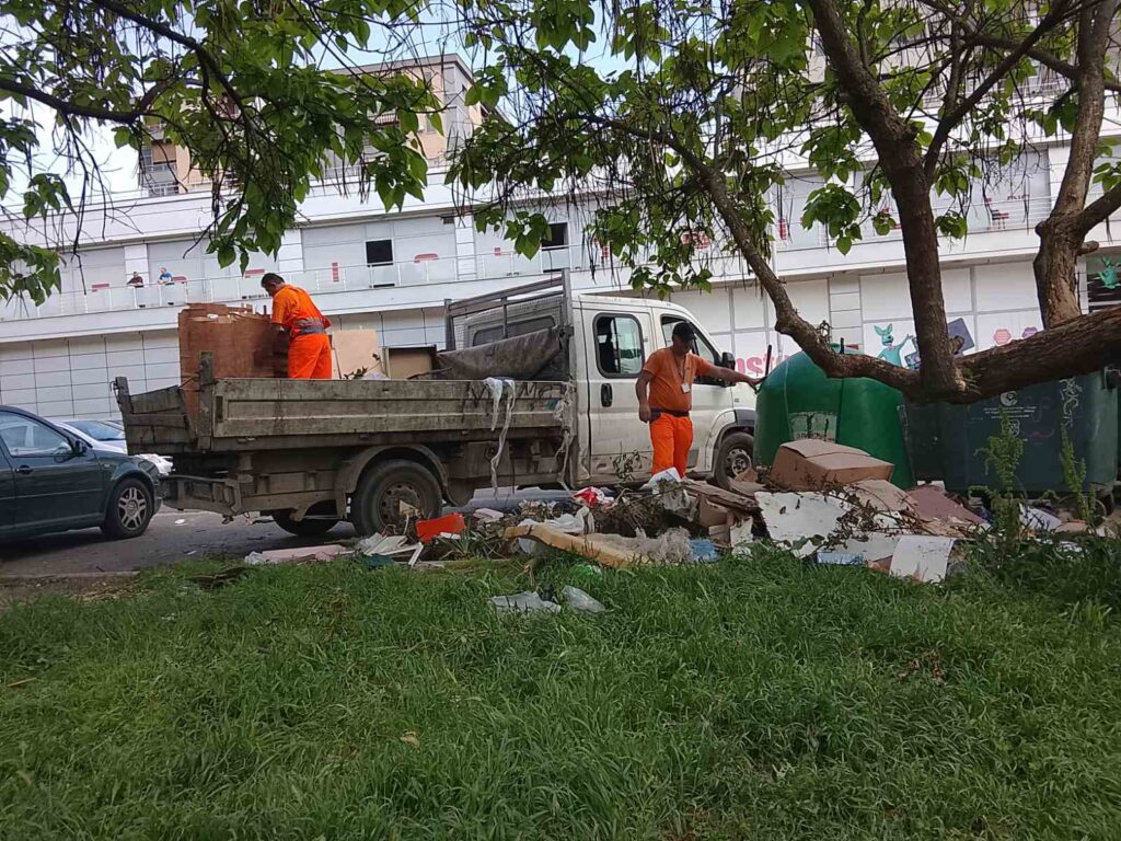 Комунална хигиена отстрани 6165 кубни метри отпад од диви депонии