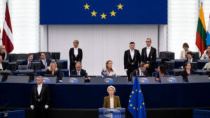 Фон дер Лајен подготвува забрана за социјалните мрежи за младите во ЕУ
