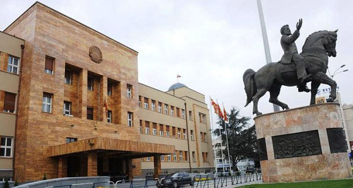 Двочасовна процедурална расправа за гласањето за законот за правична застапеност во Собранието, седницата продолжува попладне