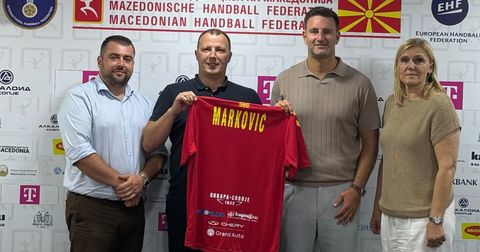 Црногорец седнува на клупата на женската репрезентација на Македонија!