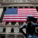 Wall Street: Индексите паднаа по новите закани на Трамп