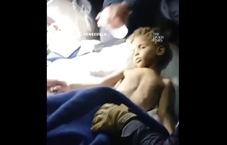 Чудо во Венецуела: Тригодишно дете извлечено од урнатините шест дена по земјотресот (ВИДЕО)