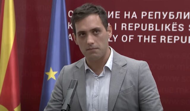 Мециновиќ: Ќе поднесеме закон со кој критичната инфраструктура ќе ја чува АРМ, нема што со Мицкоски да разговараме