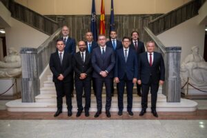 Осум нови министри во Владата