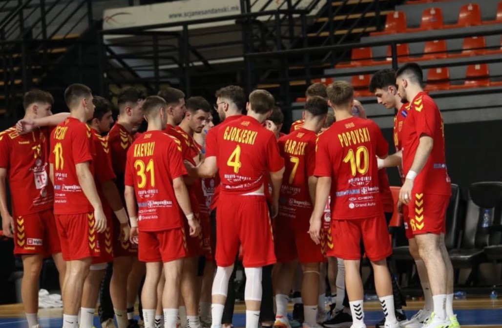 Падна и Грција: „Три од три“ за младите ракометари во подготовките за ЕП