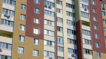 ЦЕНИТЕ НА СТАНОВИТЕ УДРИЈА ВО ПЛАФОН: Стан во Центар продаден по 3.360 евра за квадрат, а во Охрид по 3.200 евра