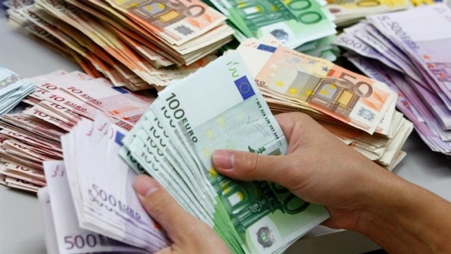 Депозитите во банките на чекор до 11 милијарди евра – само во јуни се депонирани 224 милиони