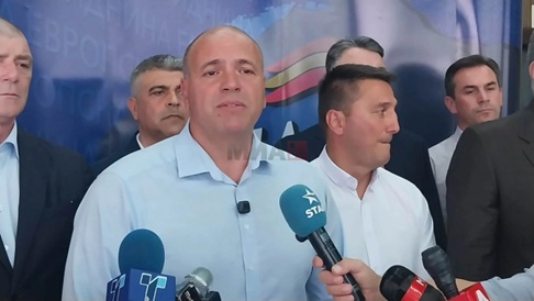ДИМИТРИЕВСКИ: Изненаден сум од тие што бараа измена на законот, а сега од јахти и луксузни летувалишта праќаат пораки за блокада
