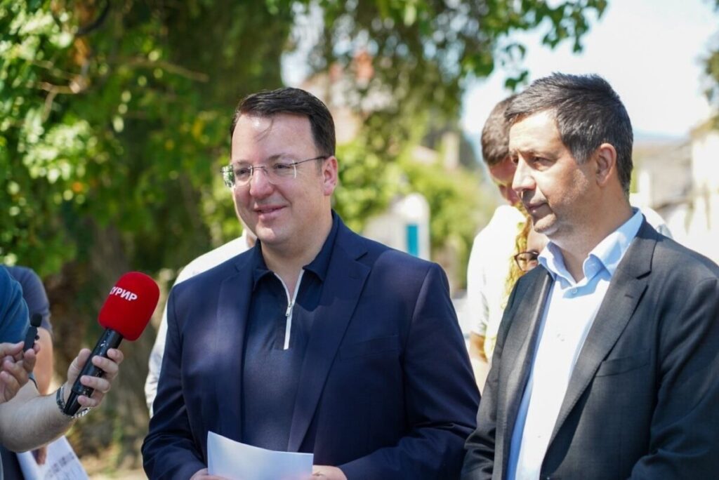 Железничката обиколница на Скопје пуштена за побрз карго транспорт, помалку возови низ центарот