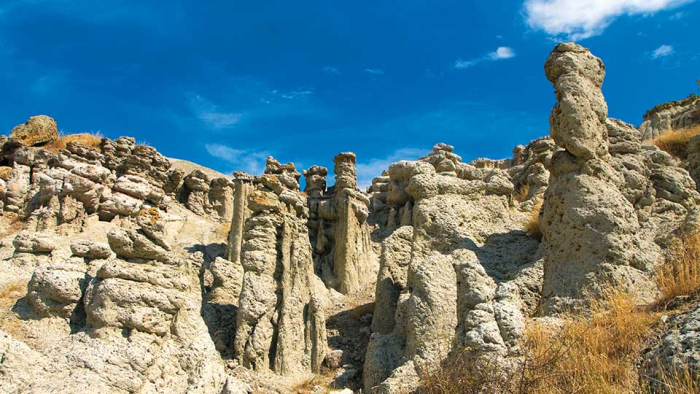 41-годишник со камења ги мавал даночните контролори на локалитетот “Куклица”