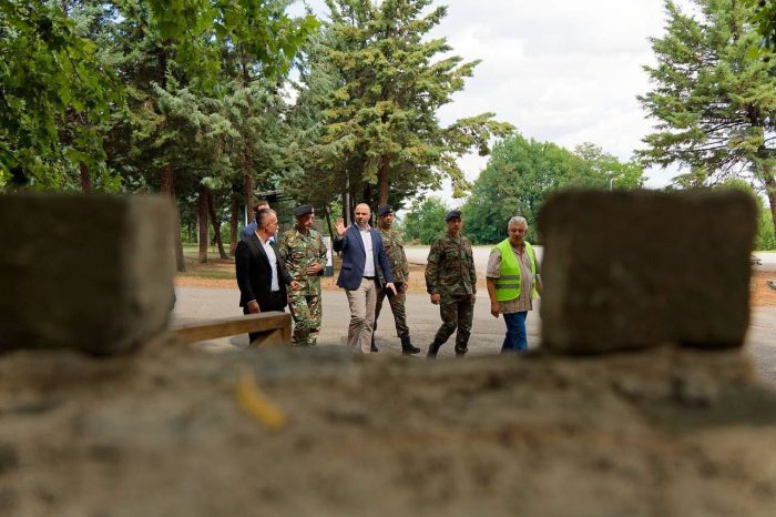МИСАЈЛОВСКИ: Инвестираме во модернизација на армиската инфраструктура и подобри услови на војниците и офицерите