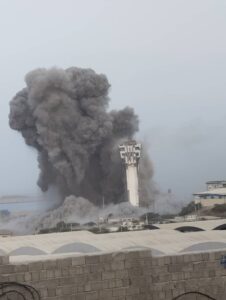 ВИДЕО: Трамп се закани дека ќе уништува електрани и мостови во Иран, Техеран ги нападна Кувајт и Бахреин