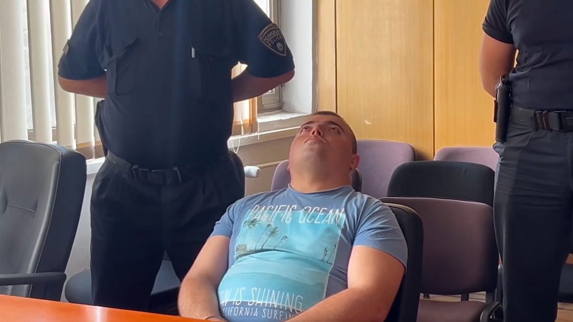(ВИДЕО) Трајко Бојковски убил 4 жени, а на судењето гледаше само во таван