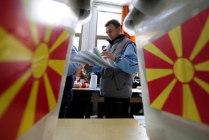 СДСМ: Дијаспората не сака Мицкоски да гласа наместо неа