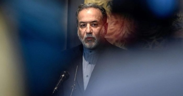 АРАГЧИ: Намерата на Трамп да користи замрзнати ирански средства за покривање на штетите на бродови е опасен преседан