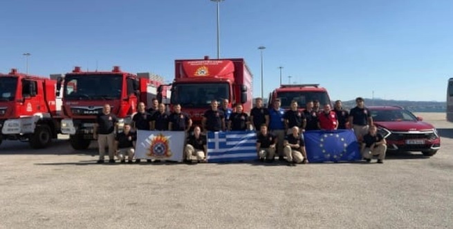 Во Грција ќе пристигнат 245 пожарникари од четири земји за да помогнат во справувањето со пожарите