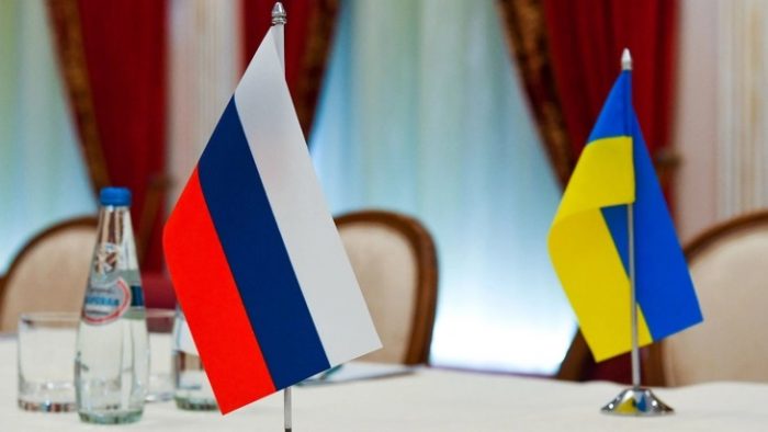 ГАЛУЗИН: Русија е подготвена да ги продолжи преговорите со Украина таму каде што застанаа