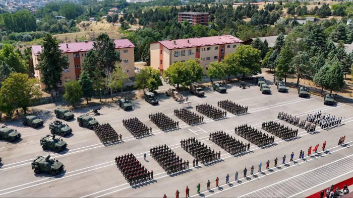 МОДЕРНИЗАЦИЈА НА АРМИЈАТА: Со САД потпишавме договори од околу 339 милиони евра, информира министерот Мисајловски
