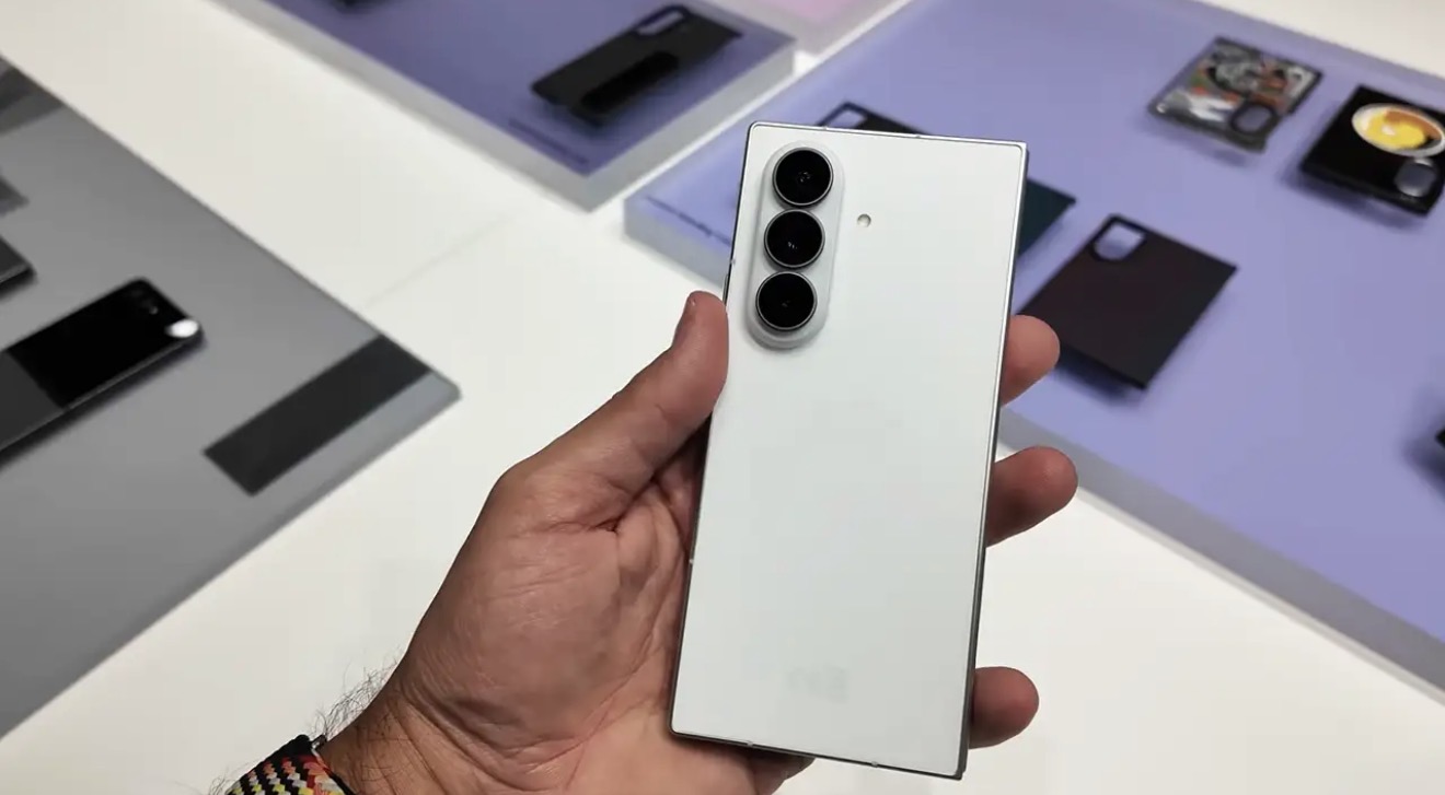 Откриена целосната Samsung Galaxy листа флегшип смартфони за 2027 година