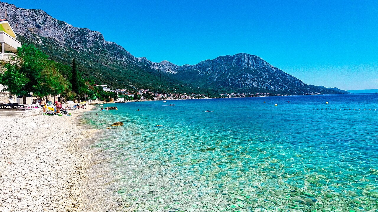 ШТО СЕ СЛУЧУВА СО ЈАДРАН – МОРЕТО СОБОРУВА РЕКОРДИ: Во северниот дел на Јадранското море водата со рекордни 29 степени