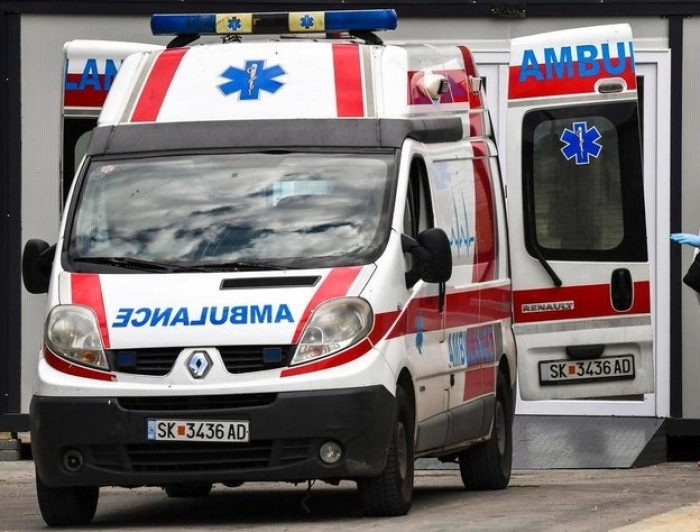 Момче со убодна рана пренесено во Клиничкиот центар во Скопје