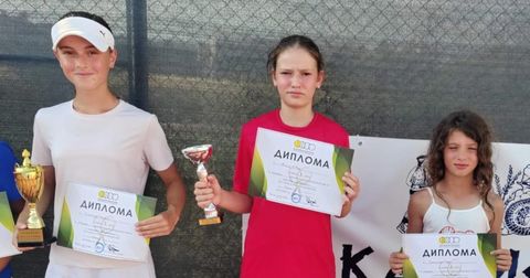 Белчовски и Петровска шампиони на Отвореното првенство на Македонија до 12 години