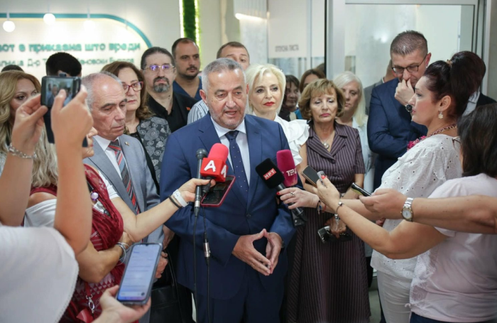 КЛЕКОВСКИ: Во болницата во Битола ќе се децентрализира и дел од терапијата за мултипла склероза