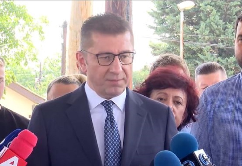 Нема да се кандидирам за претседател на државата, вели Мицкоски во врска со кавгата со СДСМ и Левица околу Изборниот законик