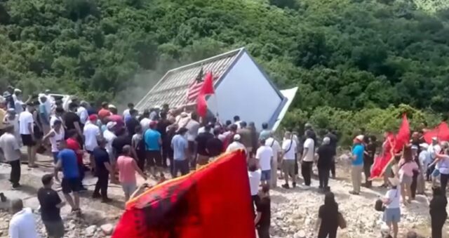 Проектот на зетот на Трамп во Албанија под истрага: Земјиштето наводно купено од човек поврзан со нарко-мафијата