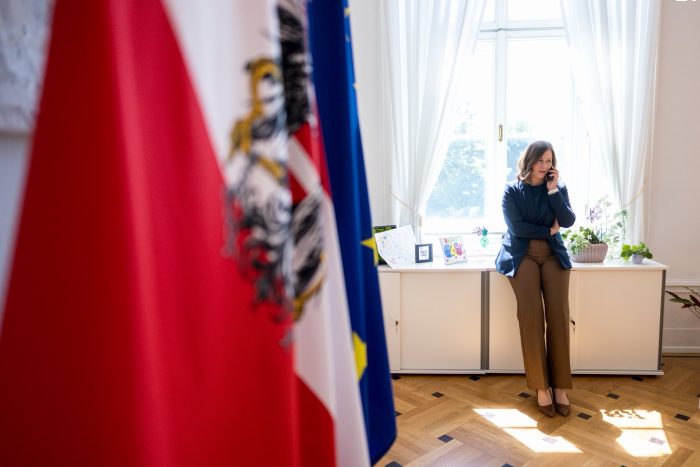 БАУЕР: Забрзаниот пристап на Украина во ЕУ што Зеленски го бара очигледно не е можен, Унијата да го преиспита капацитетот за нови членки