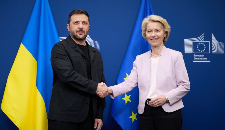 Зеленски ѝ врачи орден на Фон дер Лајен за заслуги и поддршка на Украина на патот кон ЕУ