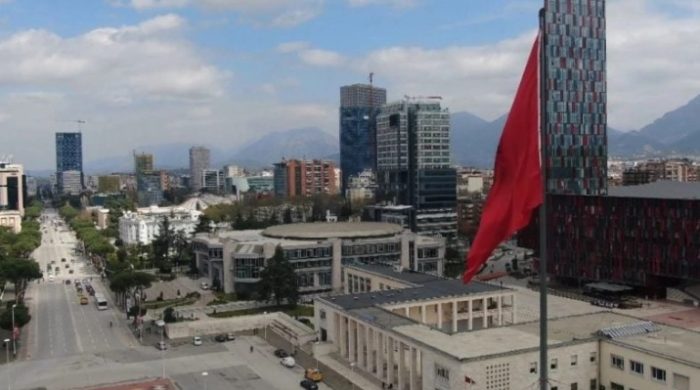АЛБАНИЈА „ОКУПИРАНА“ ОД ИНДИЈЦИ, ФИЛИПИНЦИ, ЕГИПЌАНИ…: Дозволите за работа за странци се зголемиле за 43 отсто
