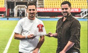 ФОТО: Шкендија го „испрати“ Арменд Алими во пензија