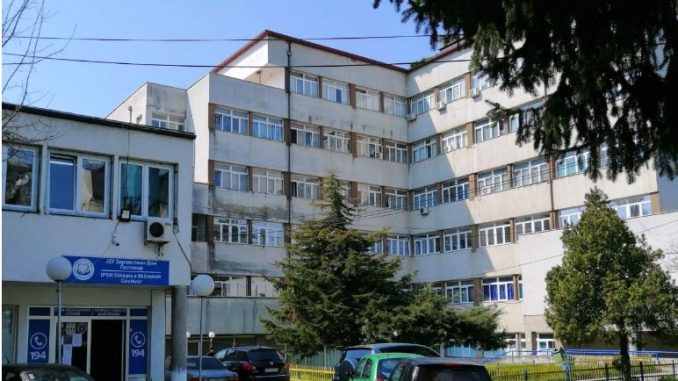 Дури 1.200 граѓани, меѓу кои и деца, побарле помош во гостиварската болница- биле со повраќање, диареја и температура