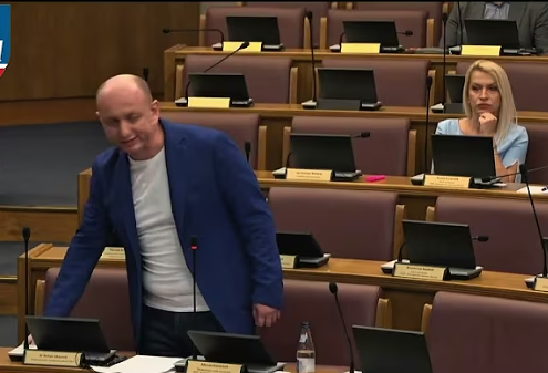 За српскиот јазик кој го говорат 43 посто од жителите во Црна Гора нема влез во Уставот